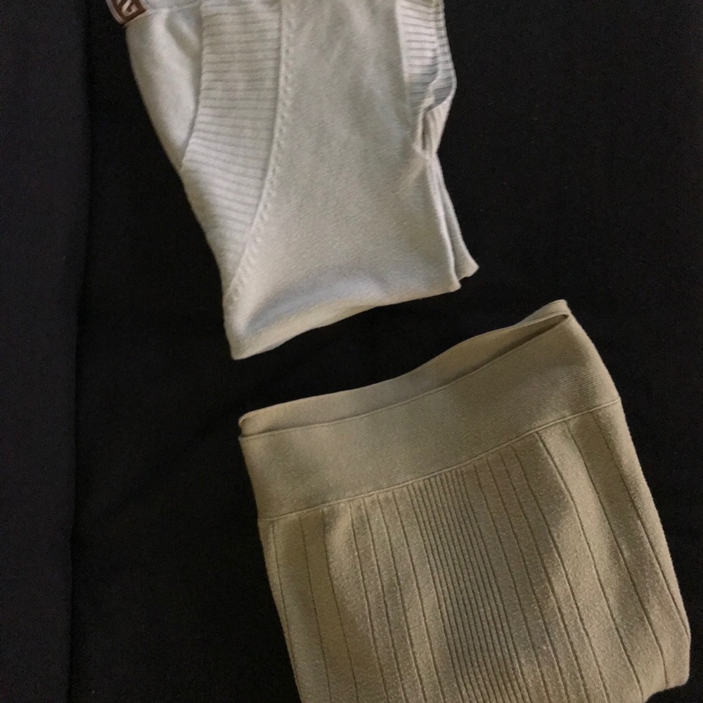 Bundle two Soda Girl green sweaters size : s